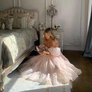 NWOT Selkie The Peach Skin French Puff